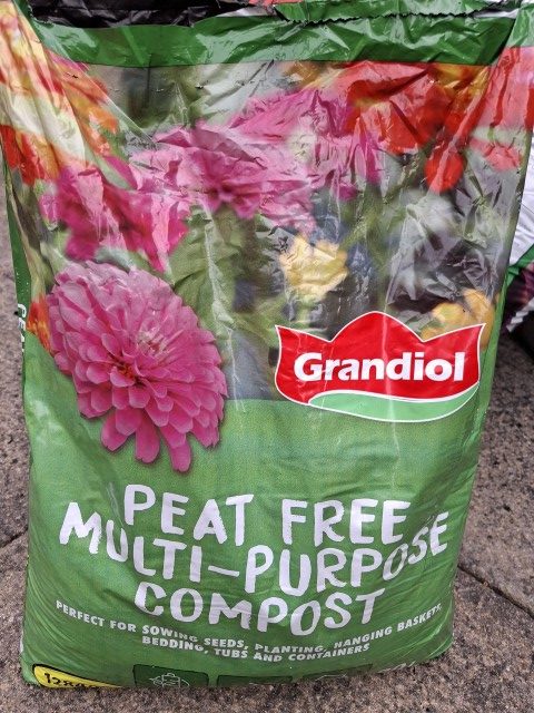 Grandiol (Lidl) compost test April 2026